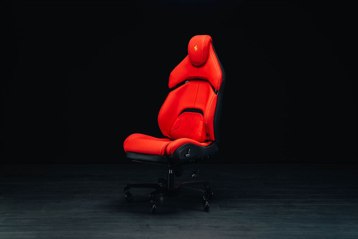 ferrari-purosangue-chair