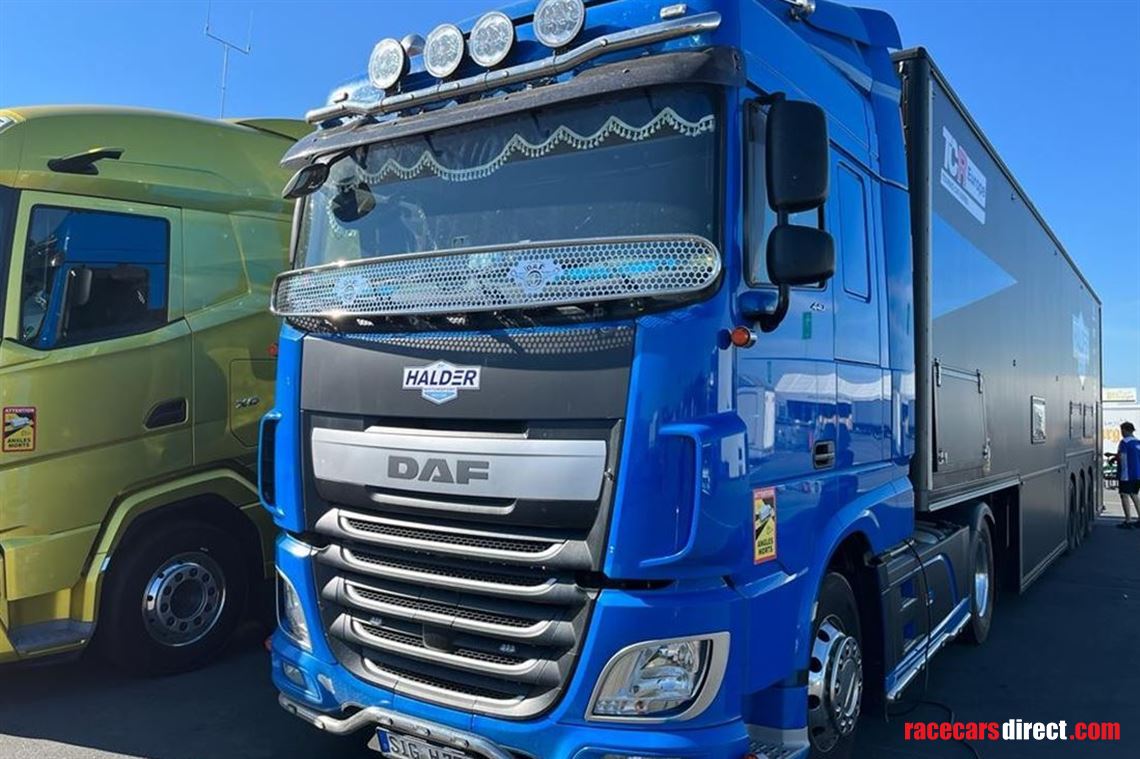 double-deck-racetrailer-with-daf-xf440-and-13