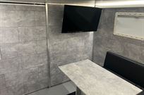 double-deck-racetrailer-with-daf-xf440-and-13