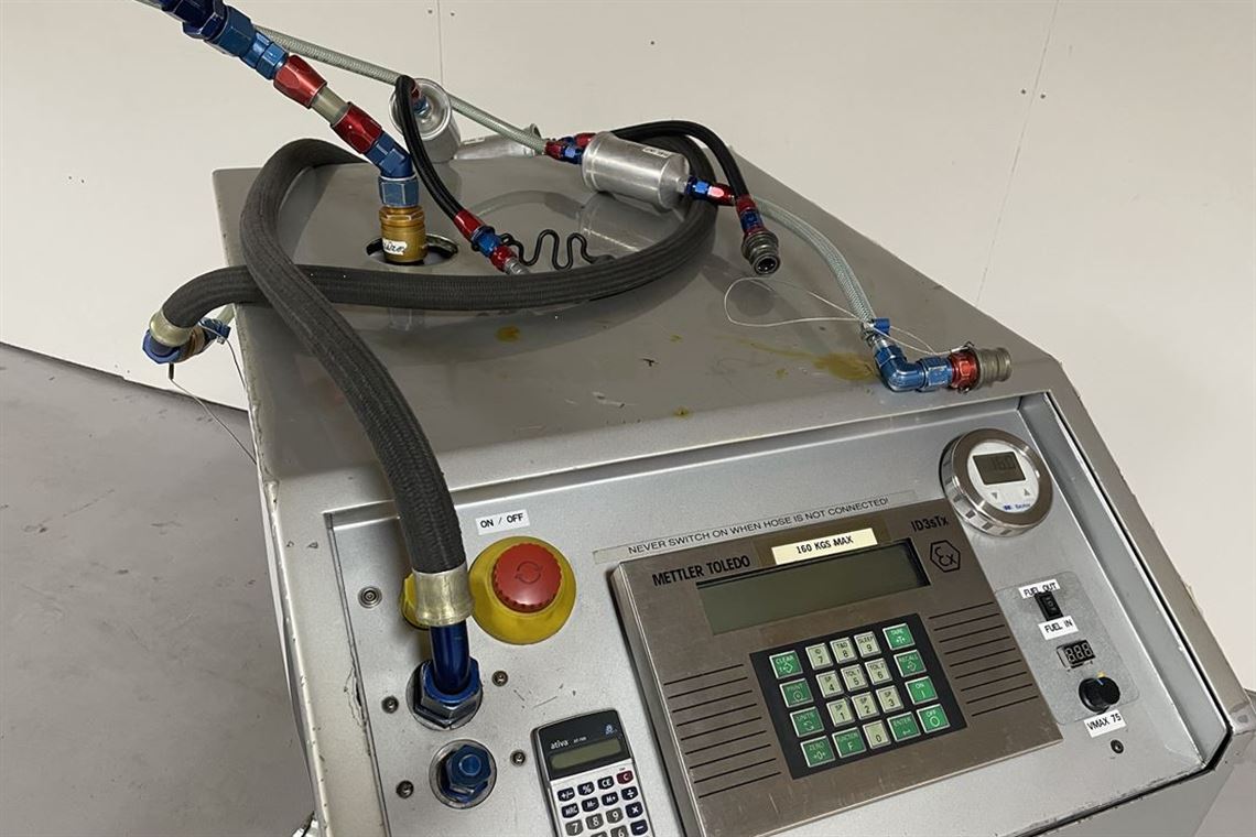 elms-endurance-pit-paddock-garage-equipment