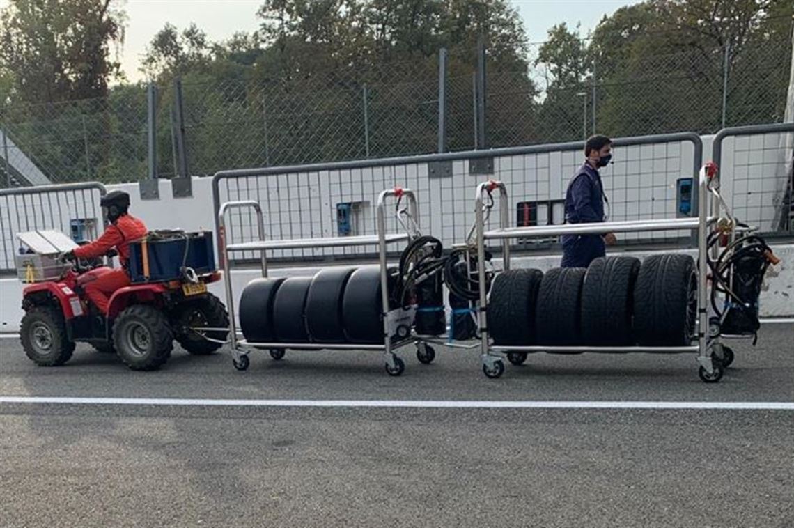 CASELINER pair of TIRE TROLLEYS with fly-case