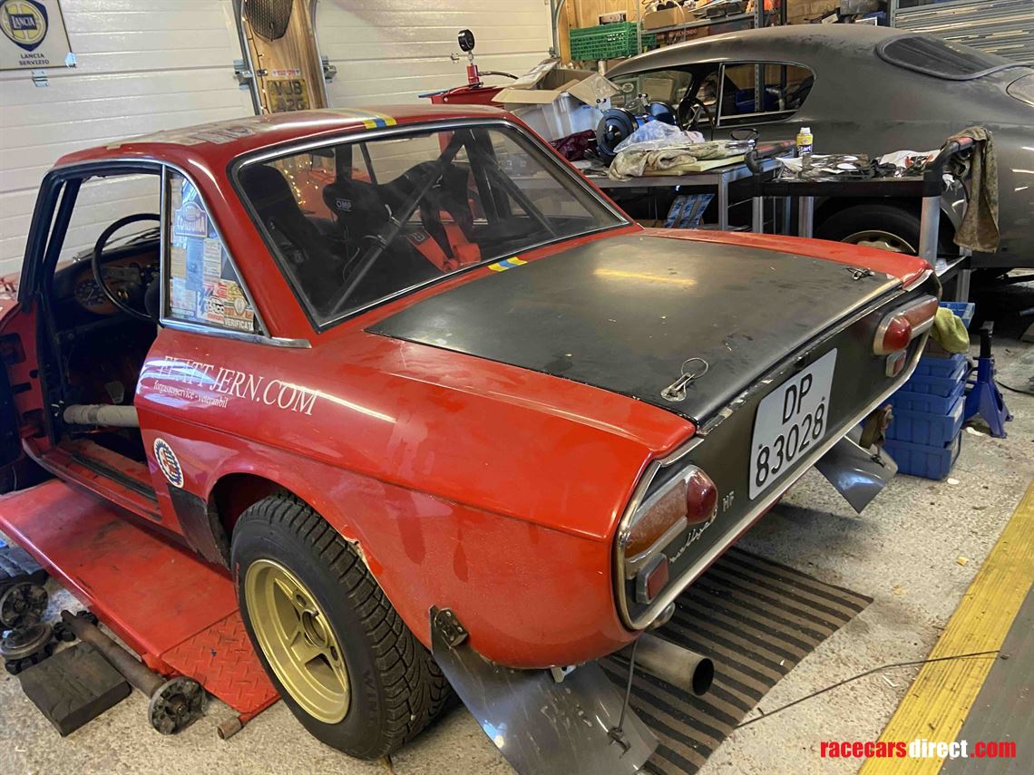 lancia-fulvia-race-car