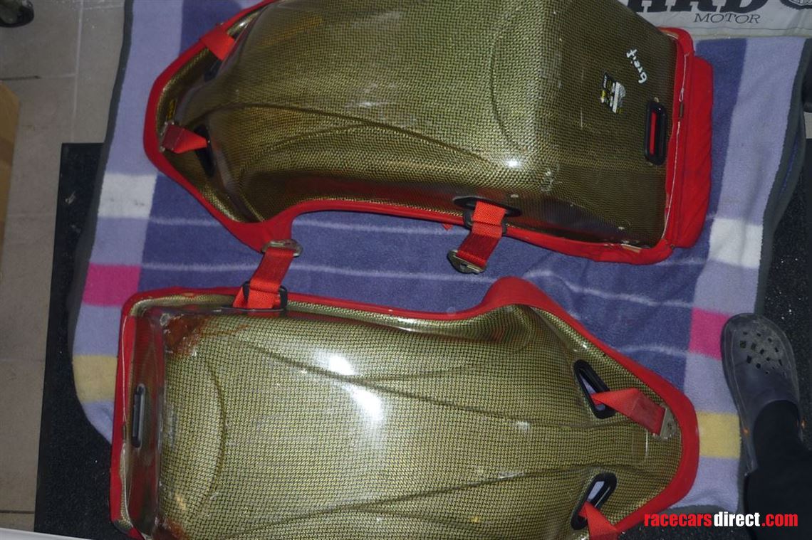 ferrari-348-challenge-pair-of-seats-omp-kevla