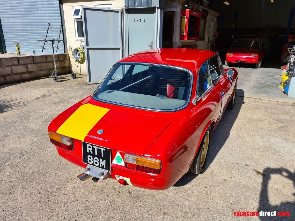 1974-alfa-romeo-2000-gtv-race-car-rhd