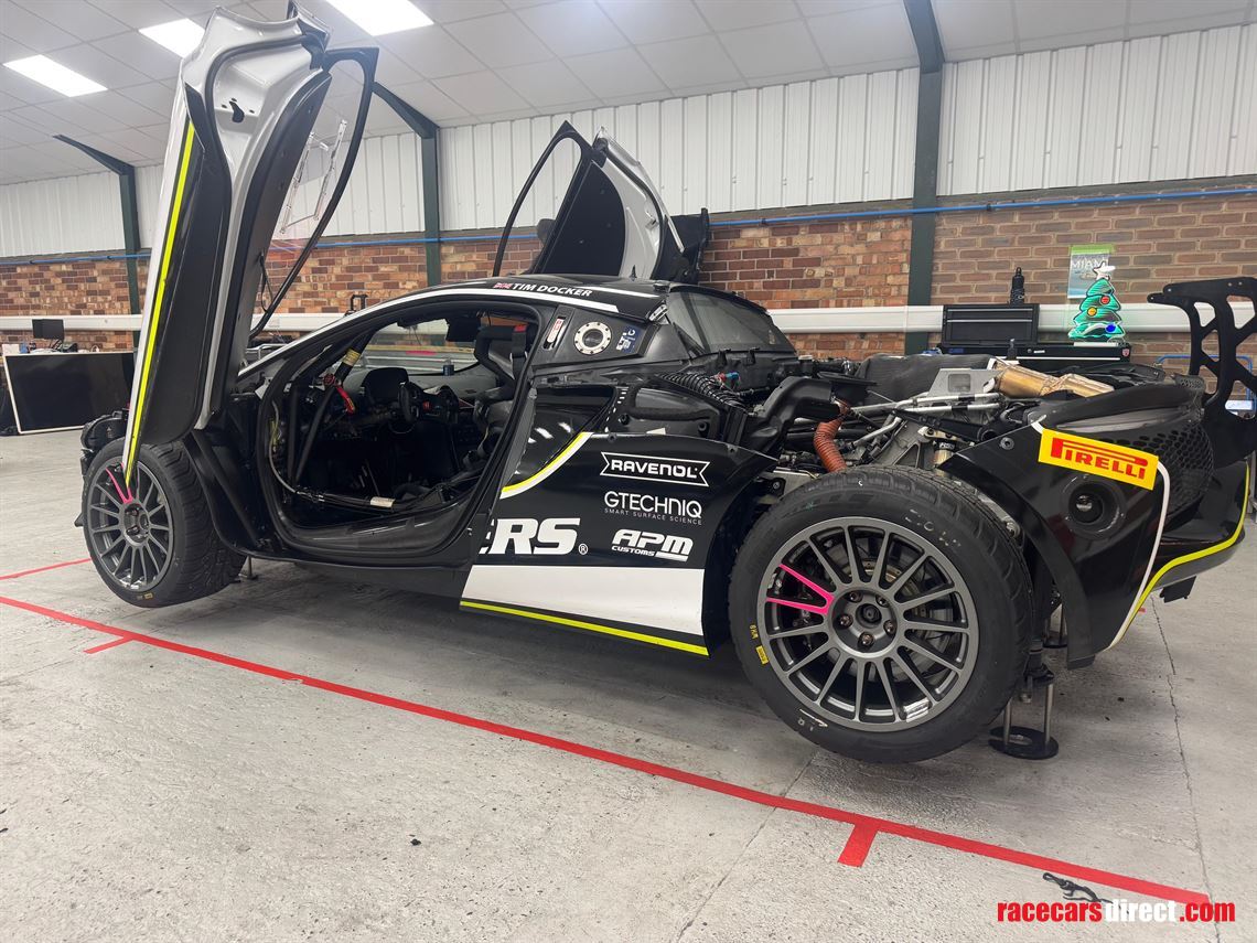 mclaren-trophy-artura-evo