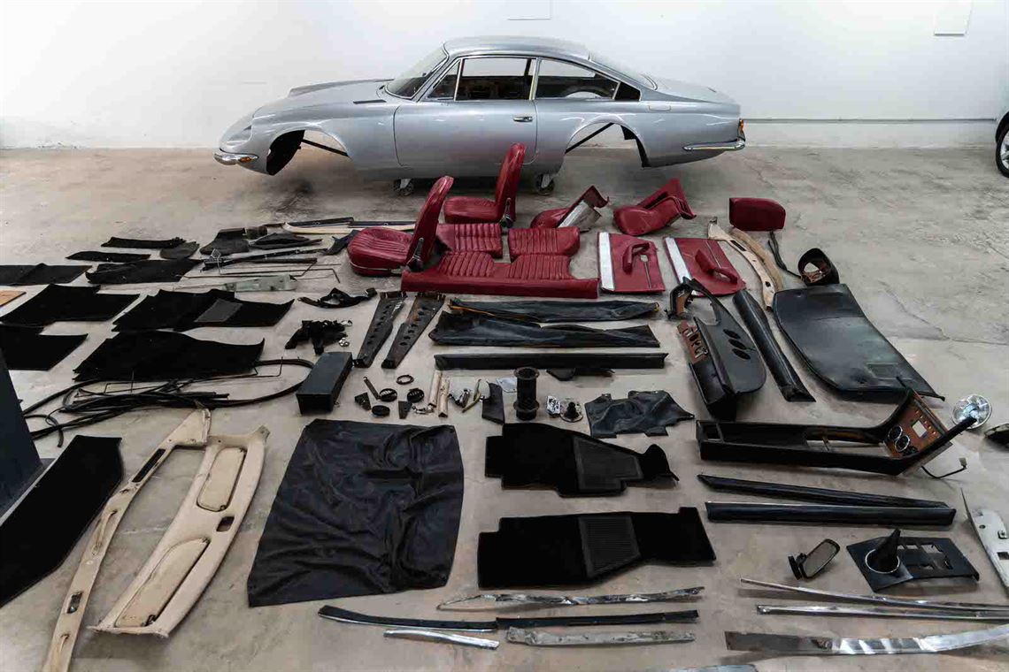 ferrari-365-body-and-interior