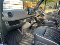 2023-sporttec-mercedes-sprinter-day-van-conve
