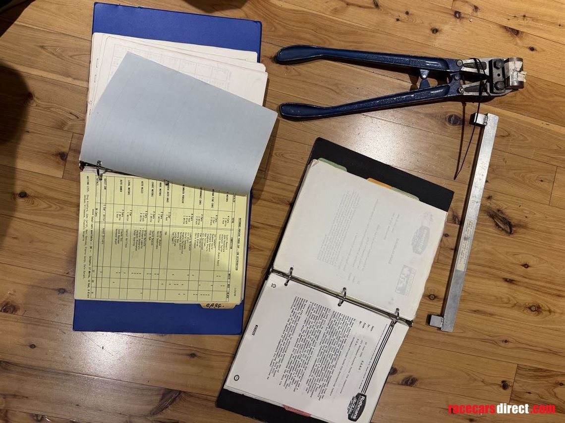 porsche-944-rothmans-turbo-cup-memorbilia-col