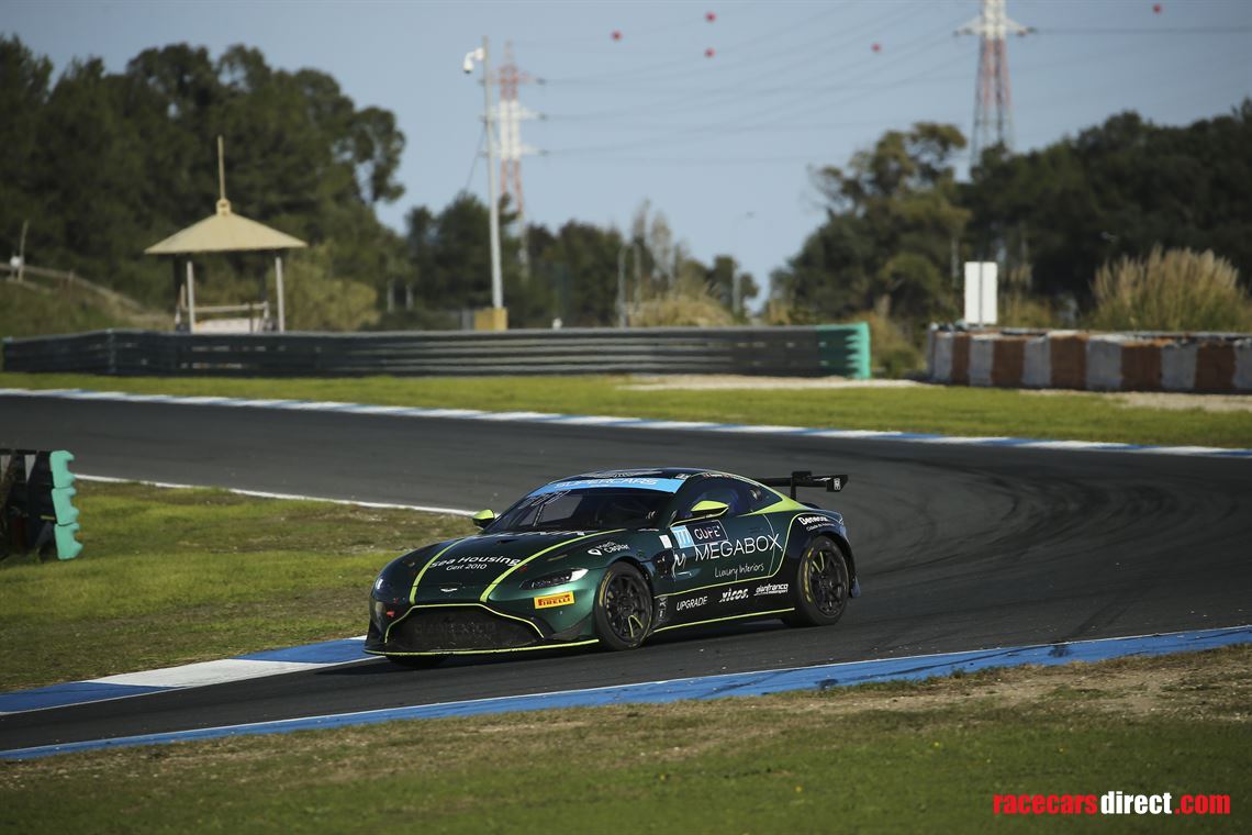 2023-aston-martin-vantage-gt4-17a