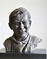 bruce-mclaren-original-bust-unveiled-in-2013