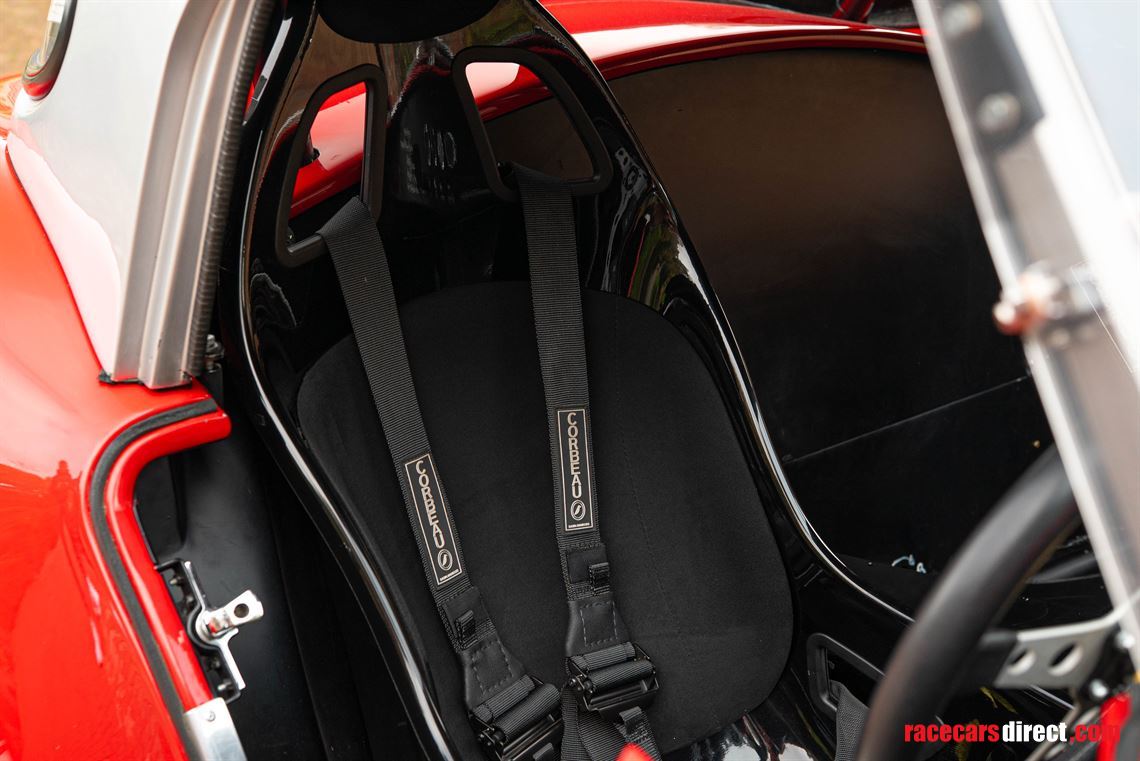 ac-cobra-289-fia-race-car