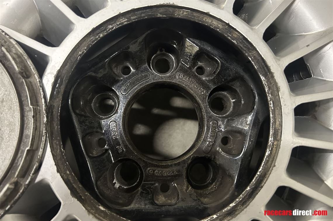 bmw-e34-m5-8jx17-inch-turbine-wheels