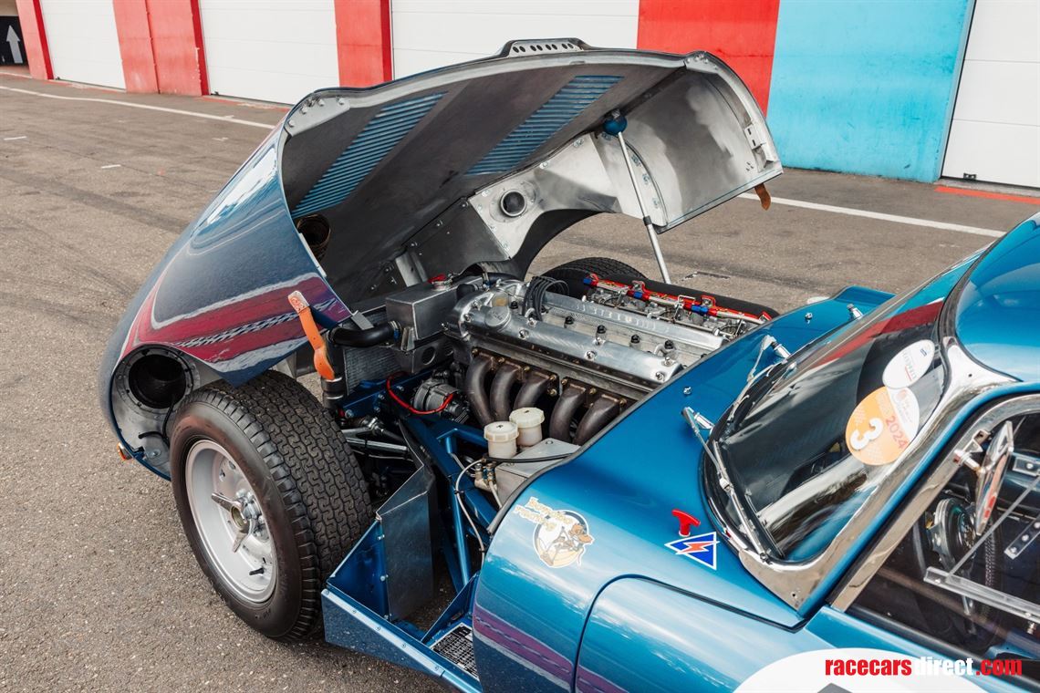 1963-jaguar-e-type-fhc-semi-lightweight