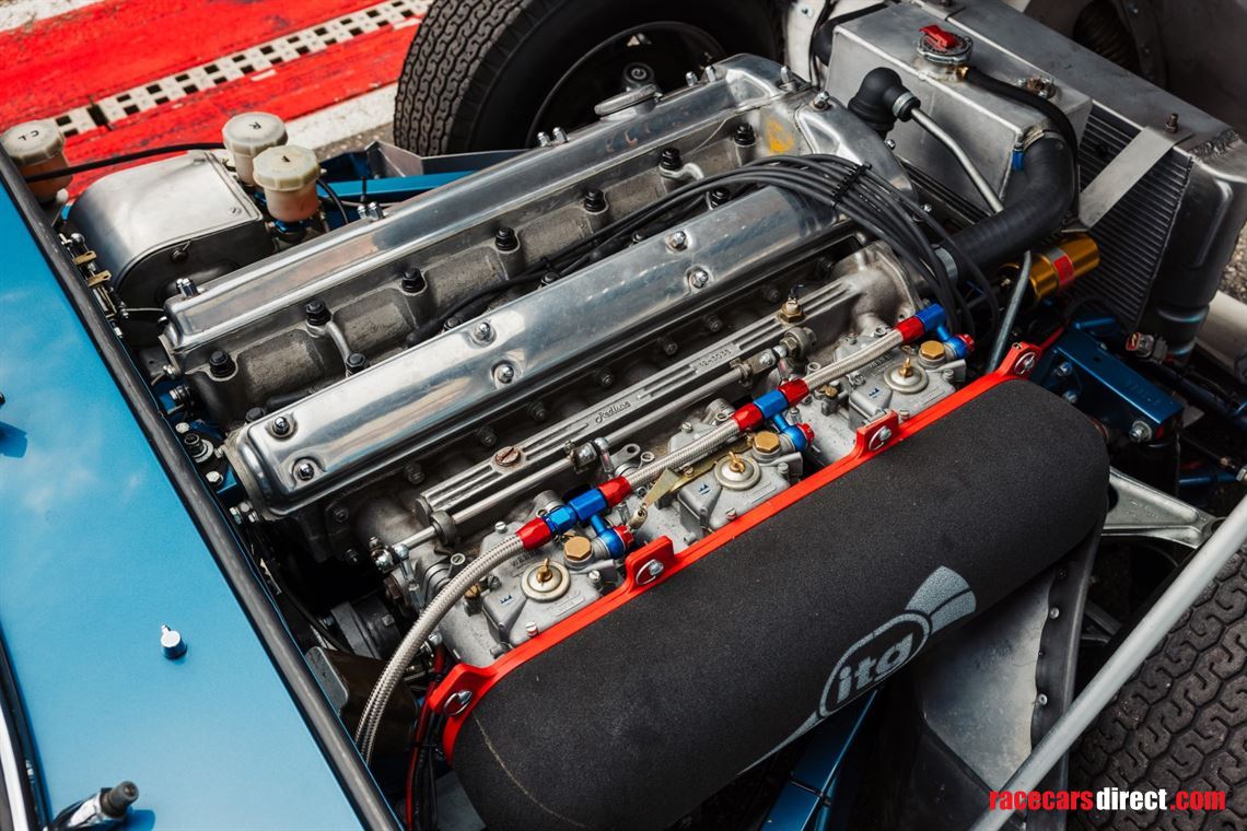 1963-jaguar-e-type-fhc-semi-lightweight