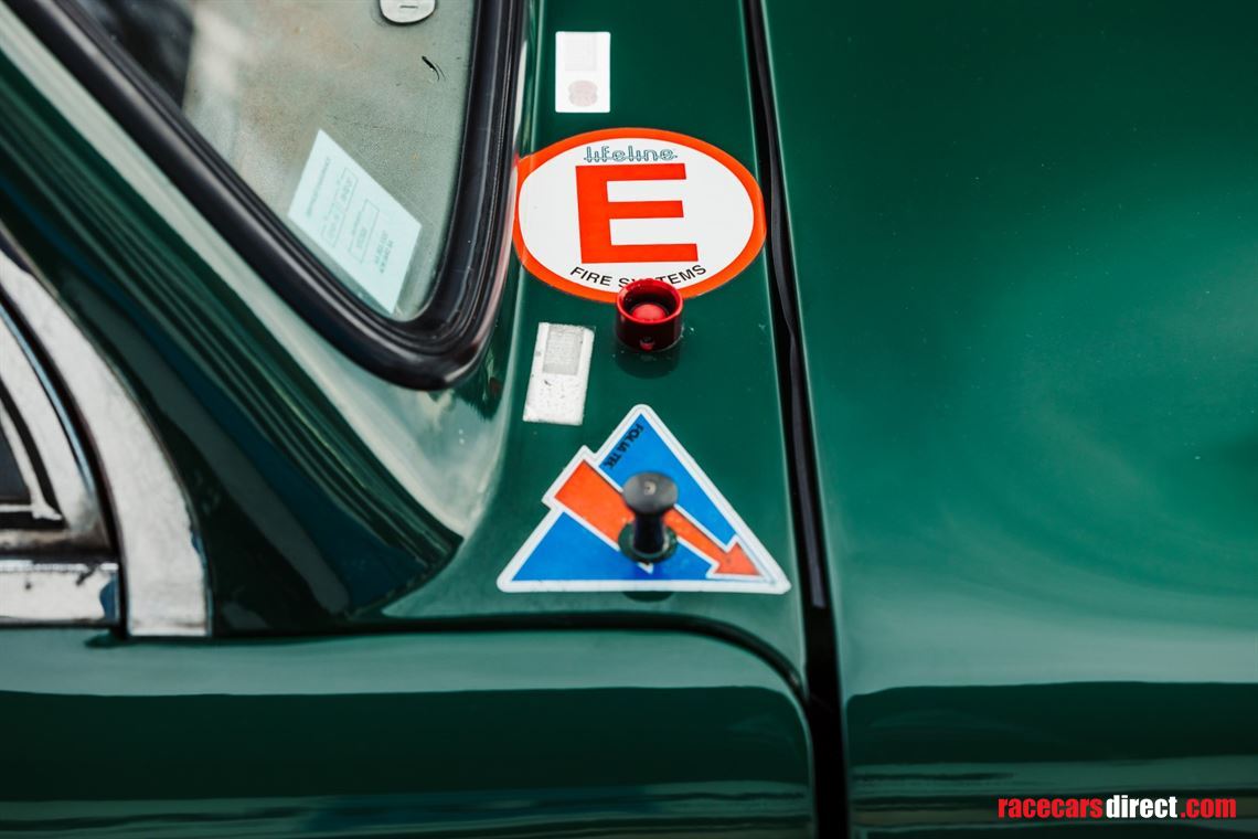 1954-aston-martin-db24