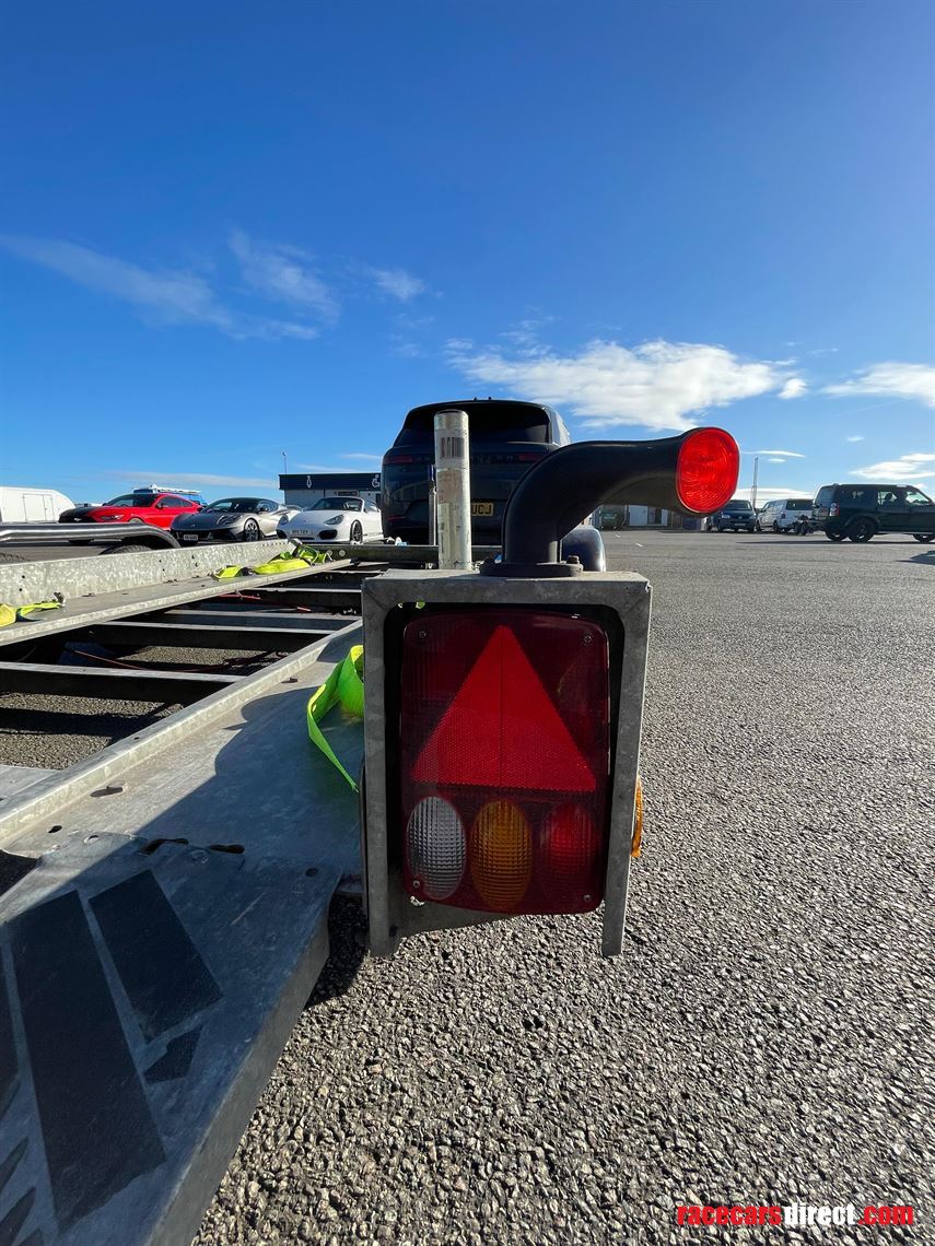 caterham-trailer---brian-james-clubman