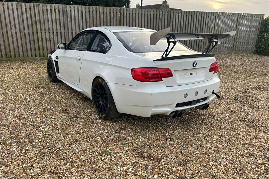 bmw-m3-e92-race-car