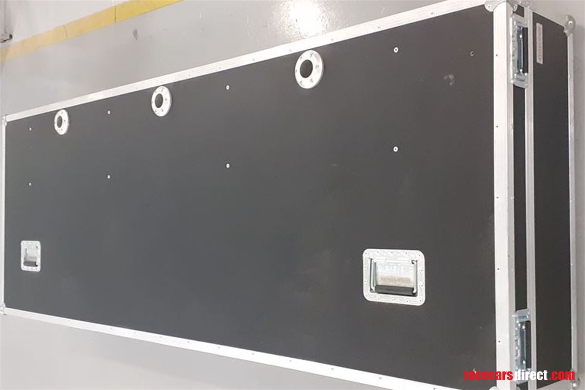 endurance-pit-perch-racing-caseliner