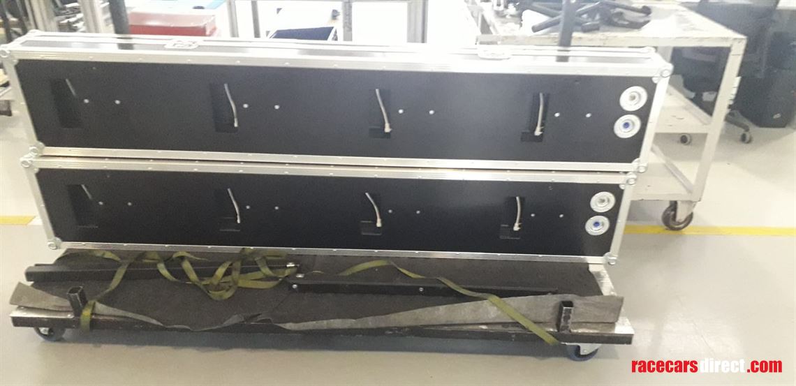 endurance-pit-perch-racing-caseliner