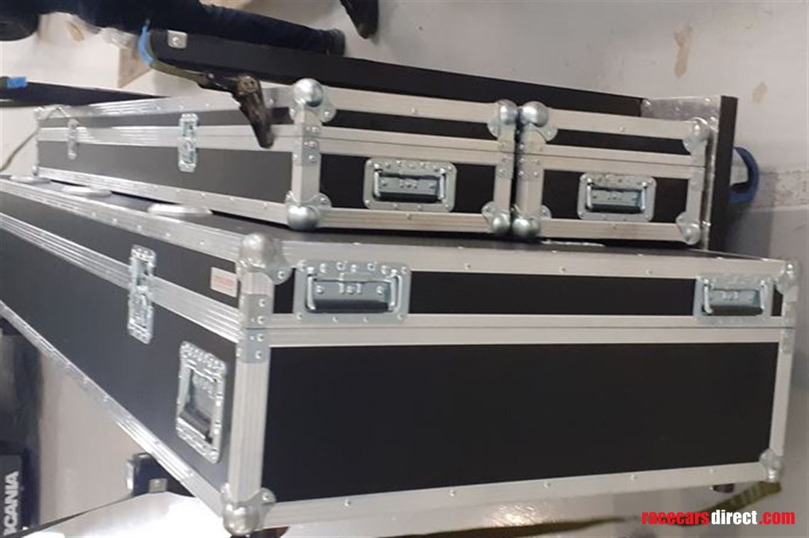 endurance-pit-perch-racing-caseliner