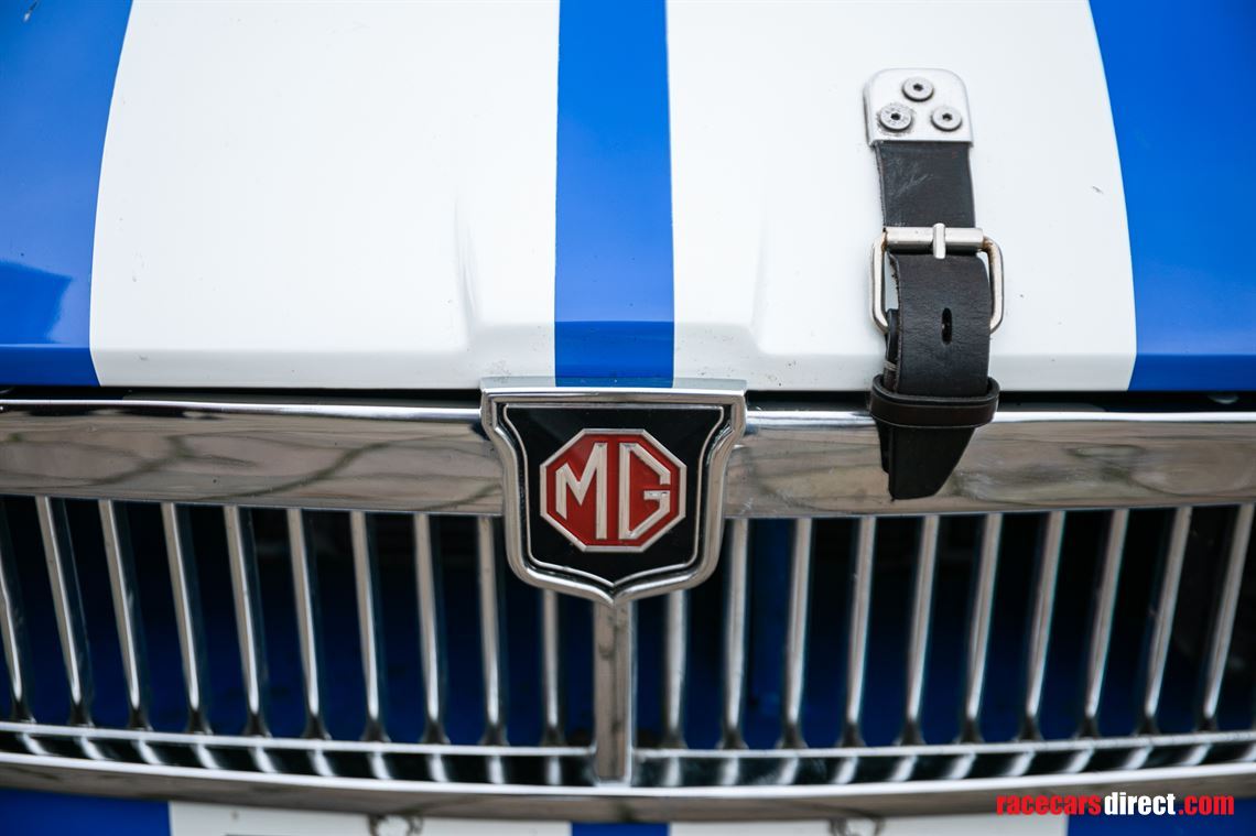 1964-mg-b-fia-race-car