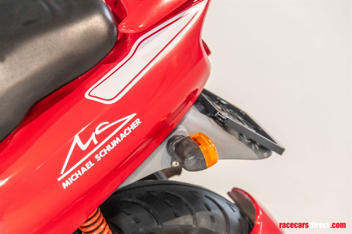 scooter-michael-schumacher-edition---ferrari