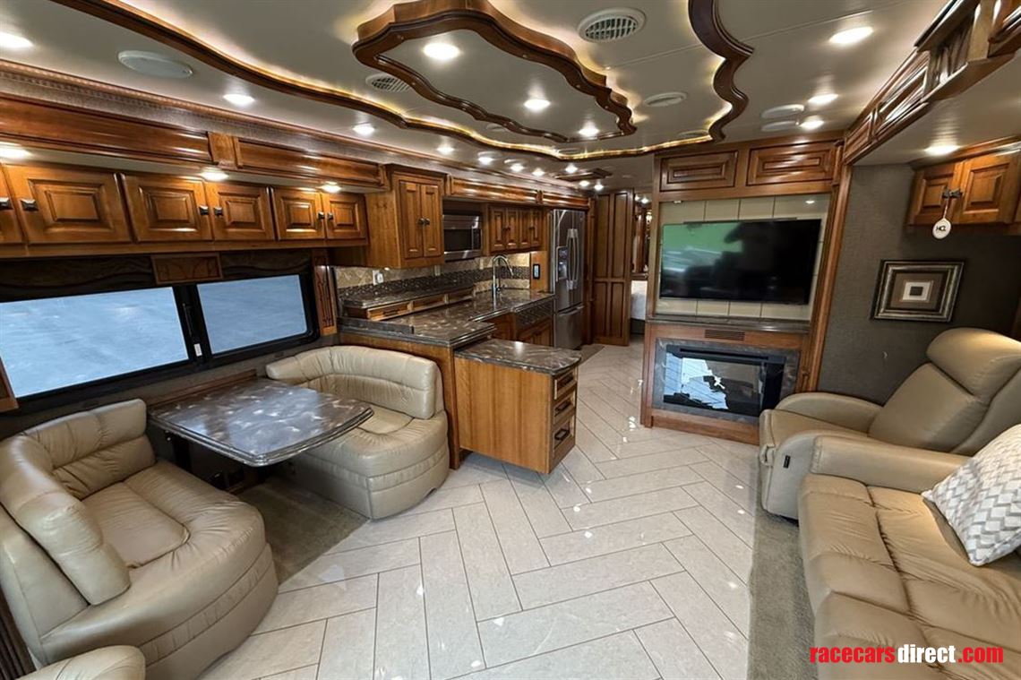 tiffin-motorhomes-allegro-bus