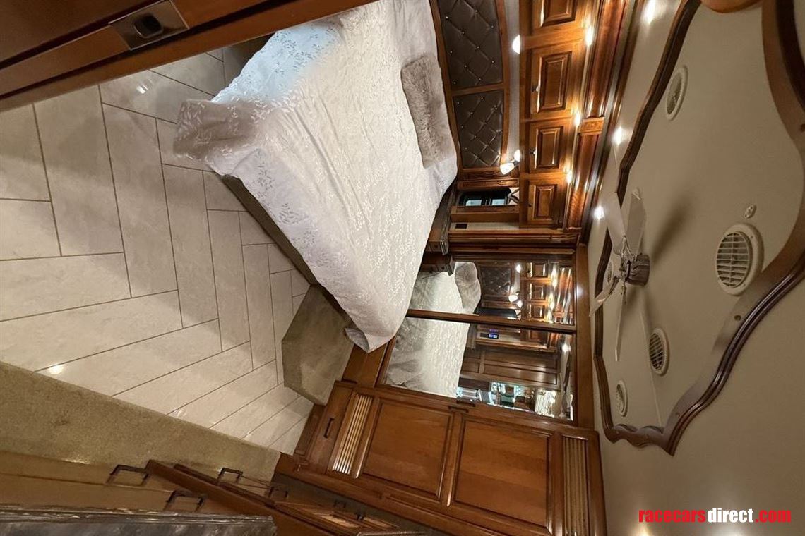 tiffin-motorhomes-allegro-bus