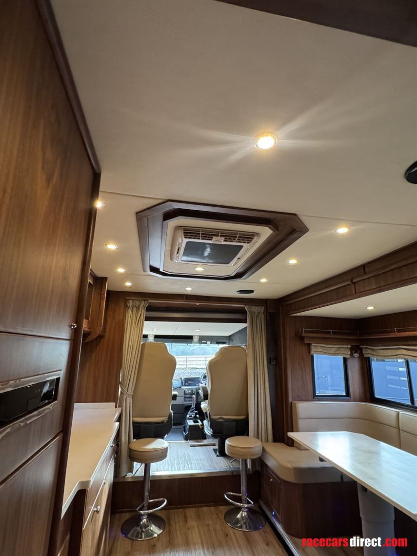 2018-equicruiser-motorhome-race-truck-with-ga