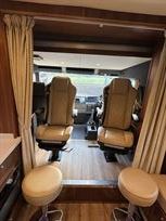 2018-equicruiser-motorhome-race-truck-with-ga