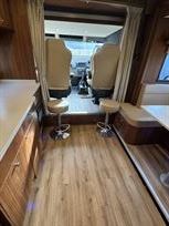 2018-equicruiser-motorhome-race-truck-with-ga