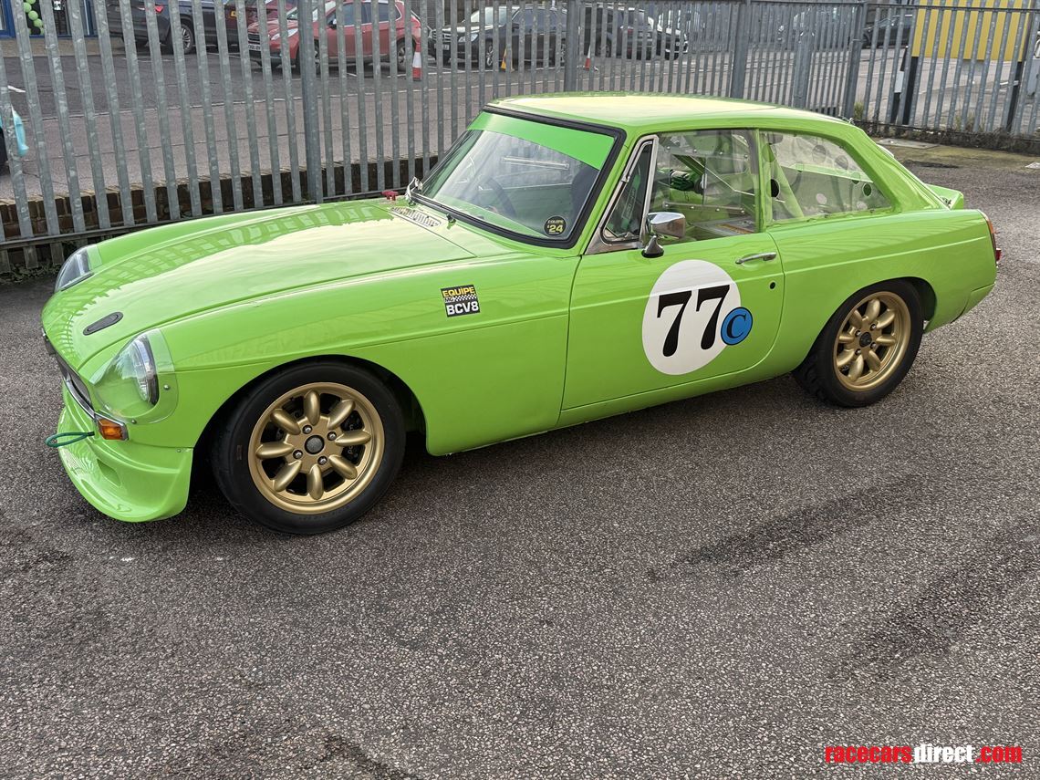 1976-mgb-gt-39-v8