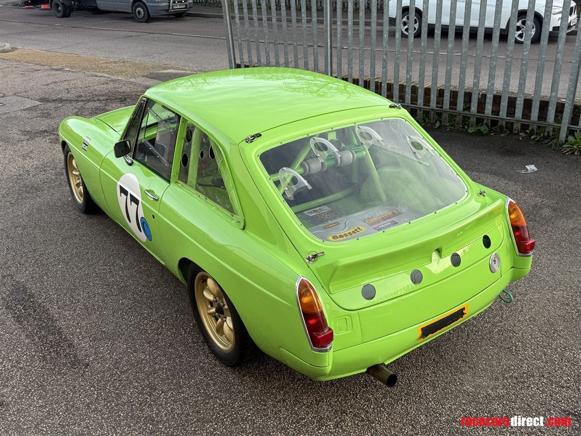 1976-mgb-gt-39-v8