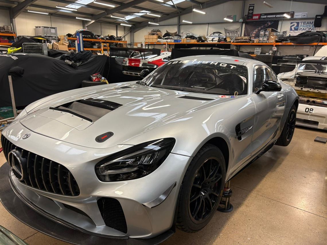 mercedes-amg-gt4---2022-best-gt4-for-the-mone