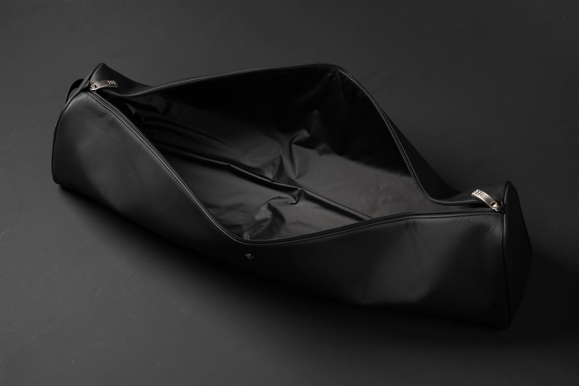 ferrari-f50-luggage-set