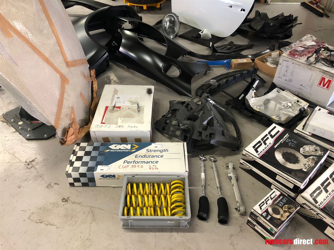 porsche-911-9912-gt3-cup---championship-winni