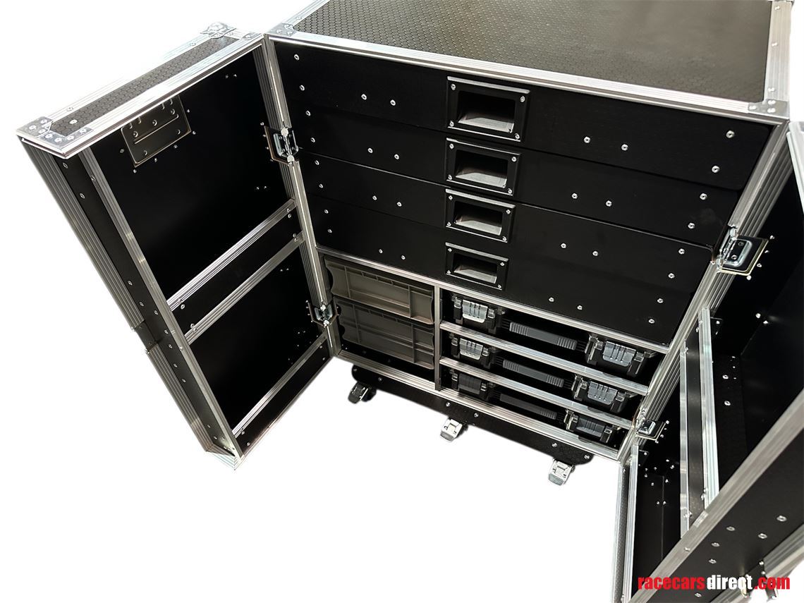 tool-box-flight-case-with-hinged-doors---vme-