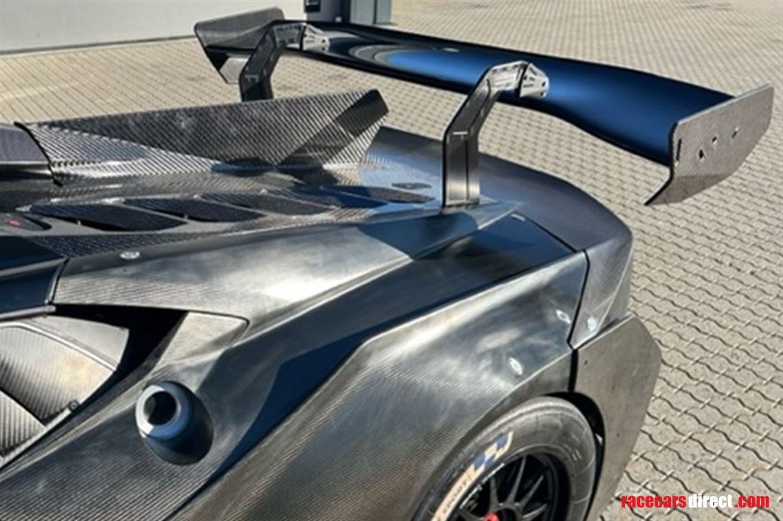 lamborghini-huracan-super-trofeo-rear-wing-st