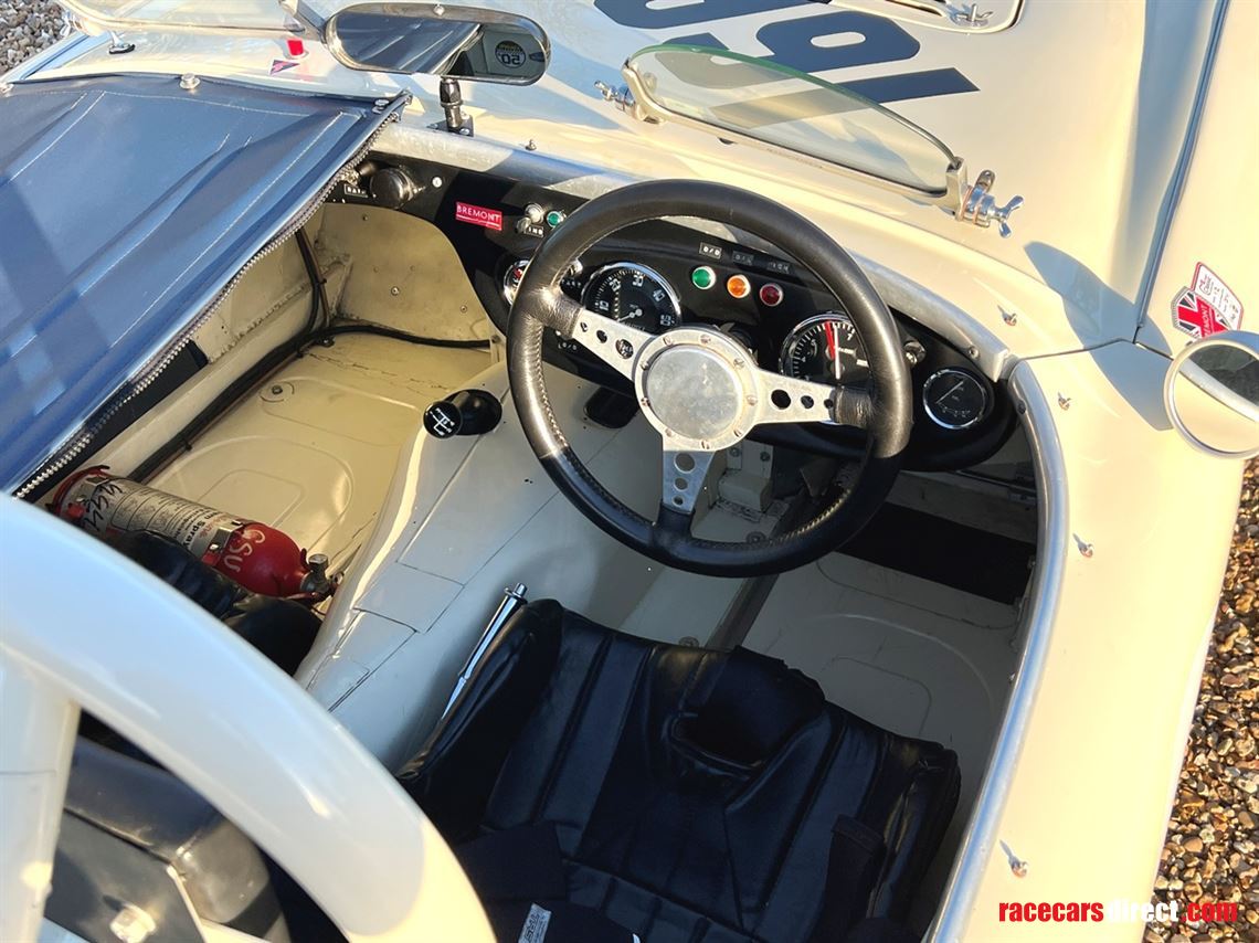 austin-healey-100-race-car