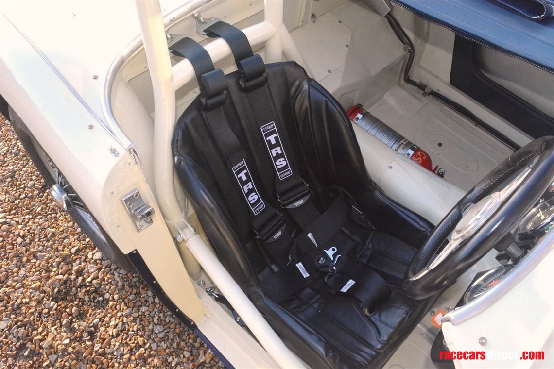 austin-healey-100-race-car