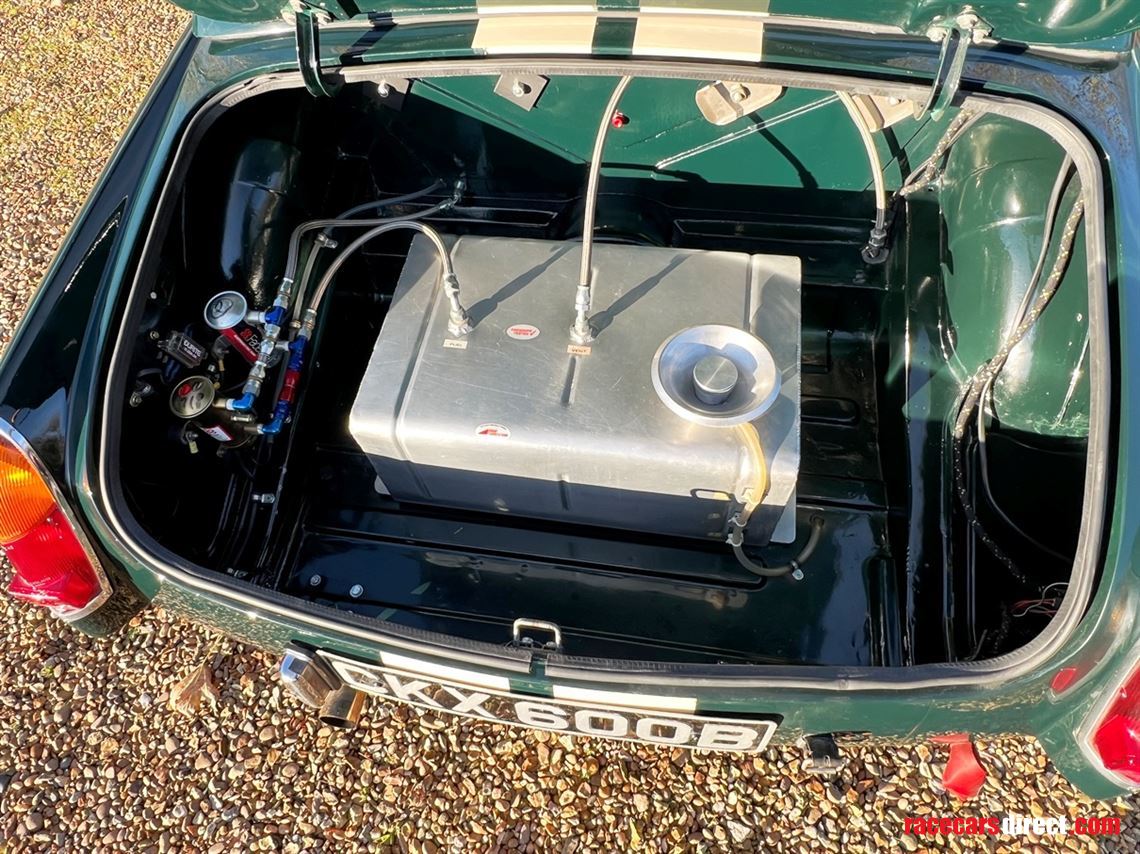 1964-mgb-race-car-very-competitive