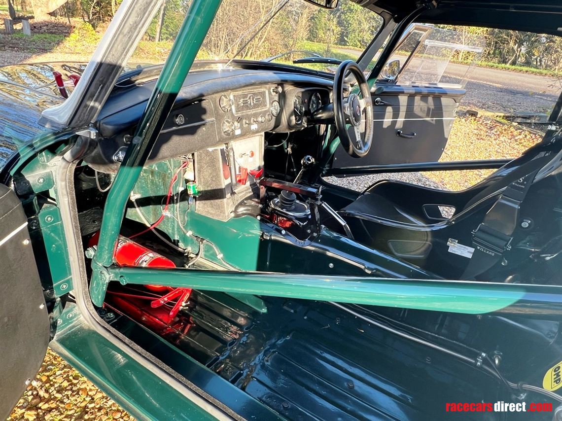 1964-mgb-race-car-very-competitive