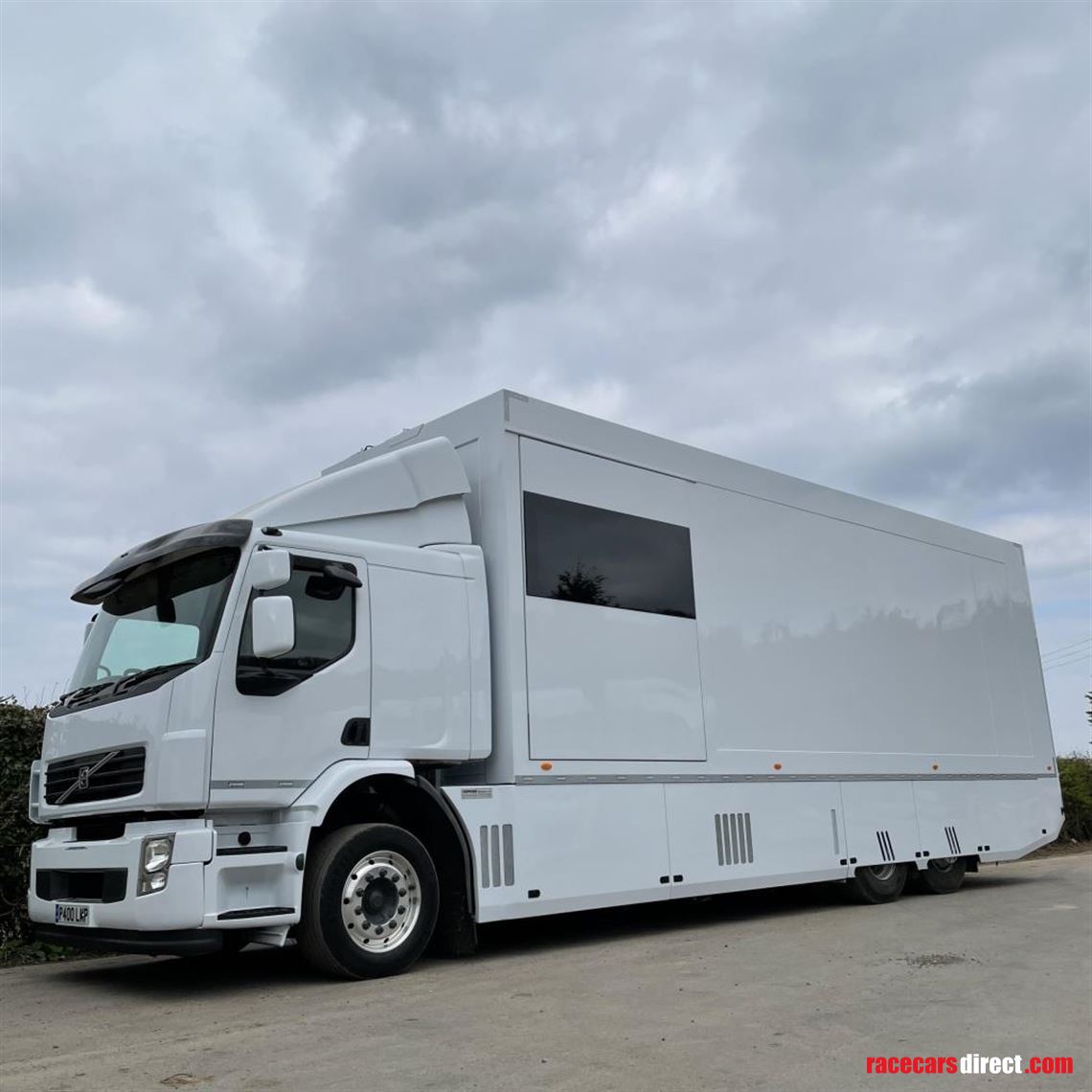 2-car-transporter-with-office