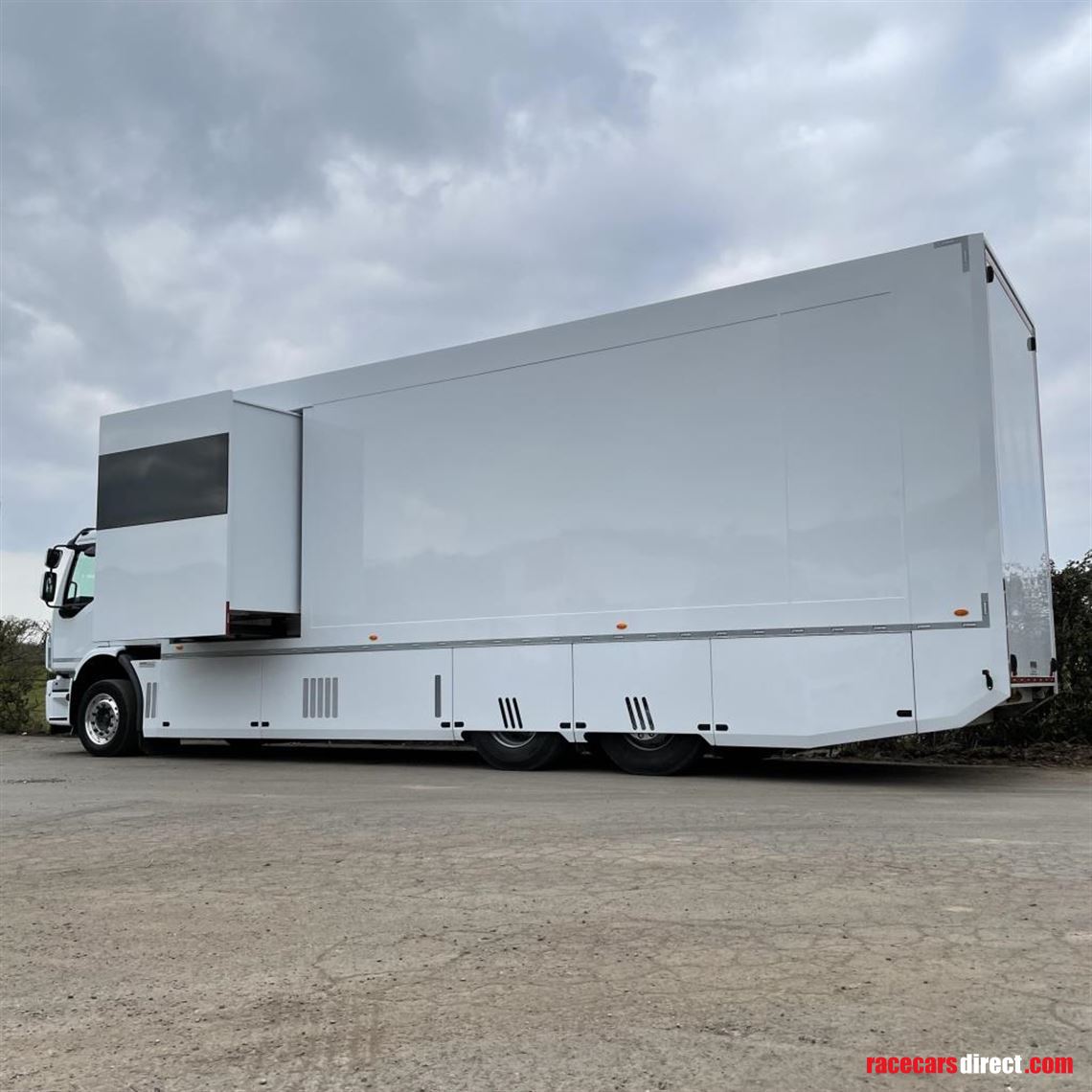 2-car-transporter-with-office