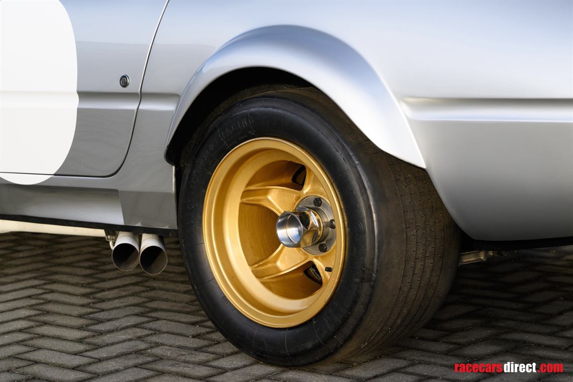 1971-ferrari-365-gtb4-daytona-competizione