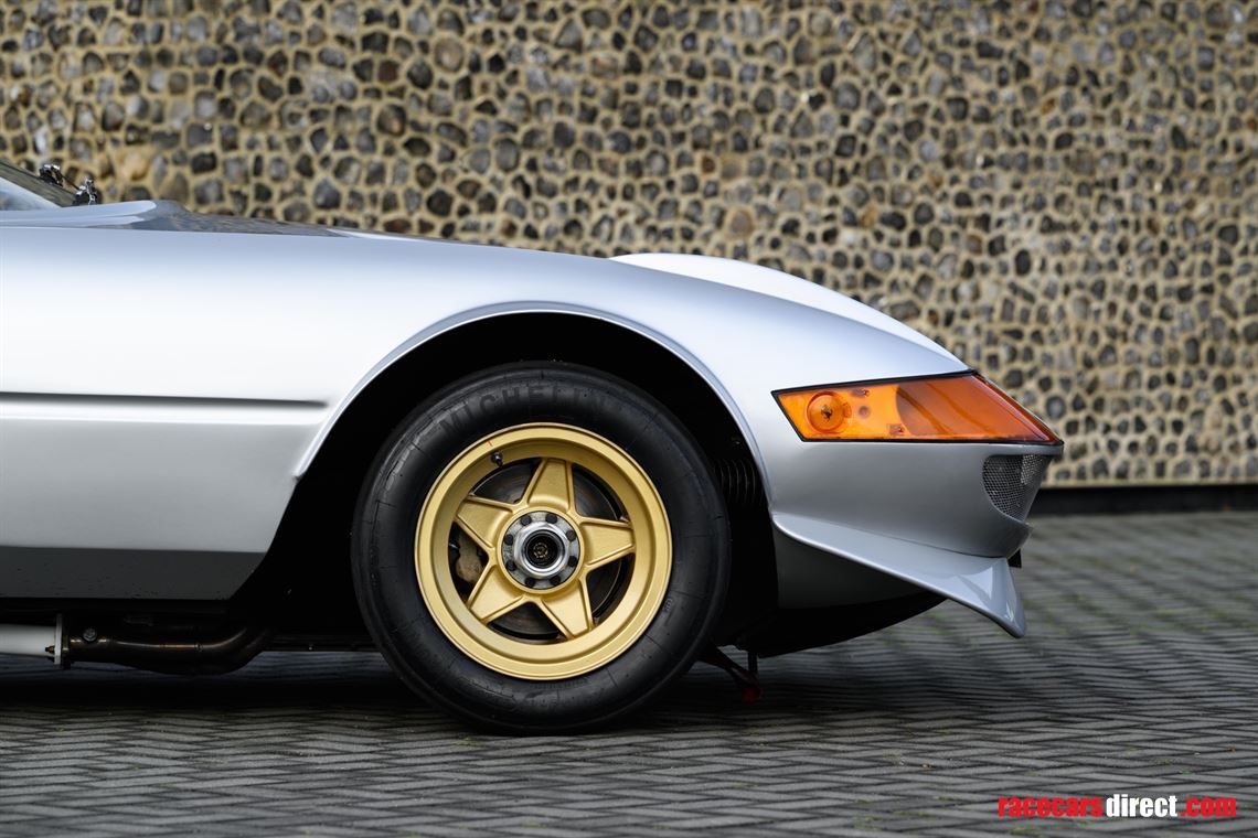 1971-ferrari-365-gtb4-daytona-competizione