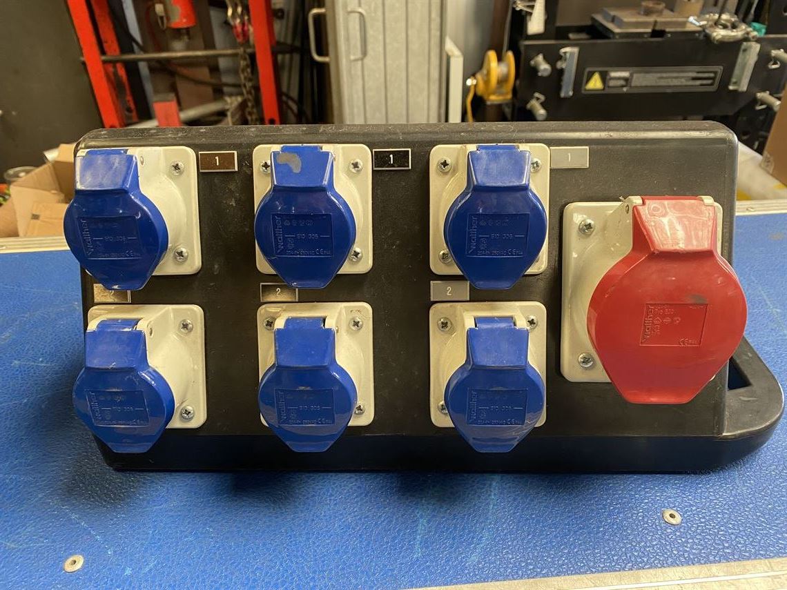 rubber-box-and-cables