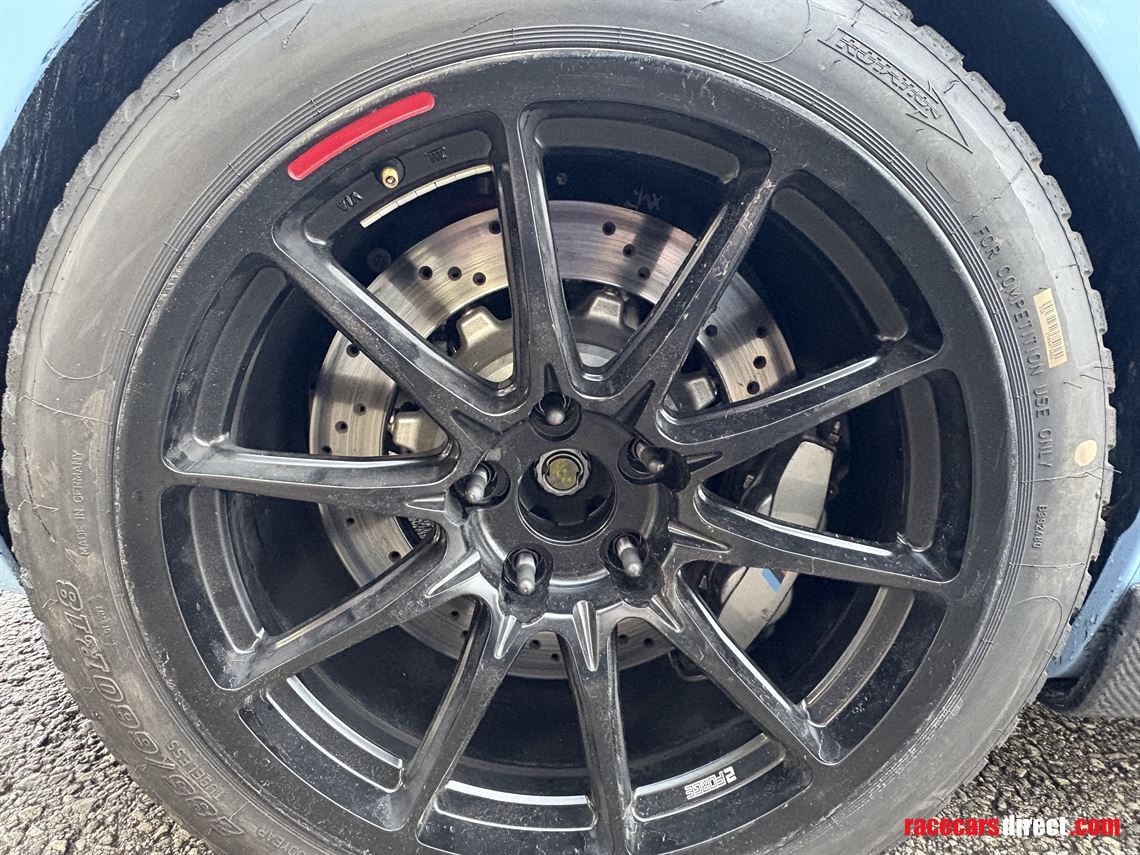 bmw-m2-competition-gt4-spec-6-races-since-new