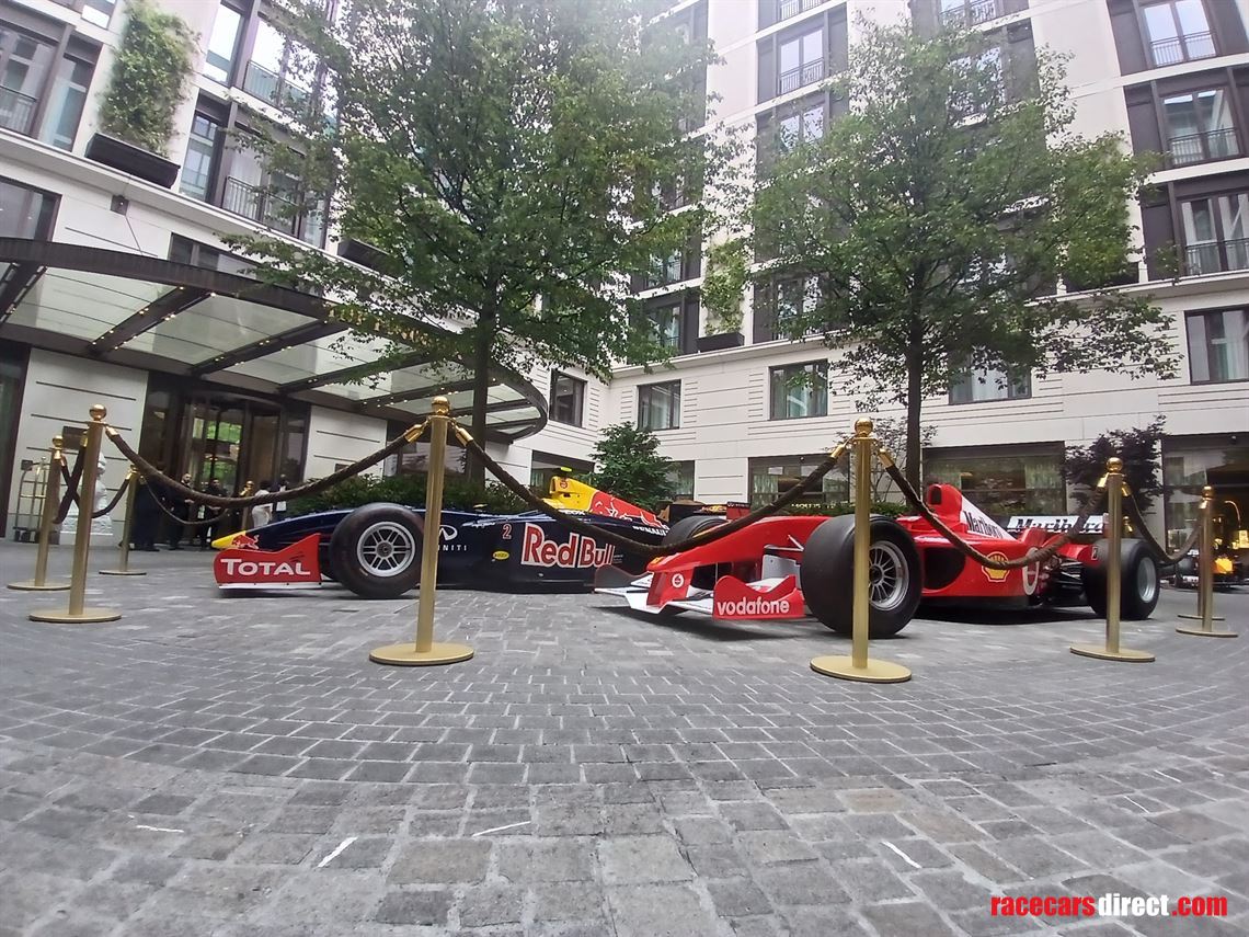 jordan-ej12-factory-show-car-and-sim-f2002-li