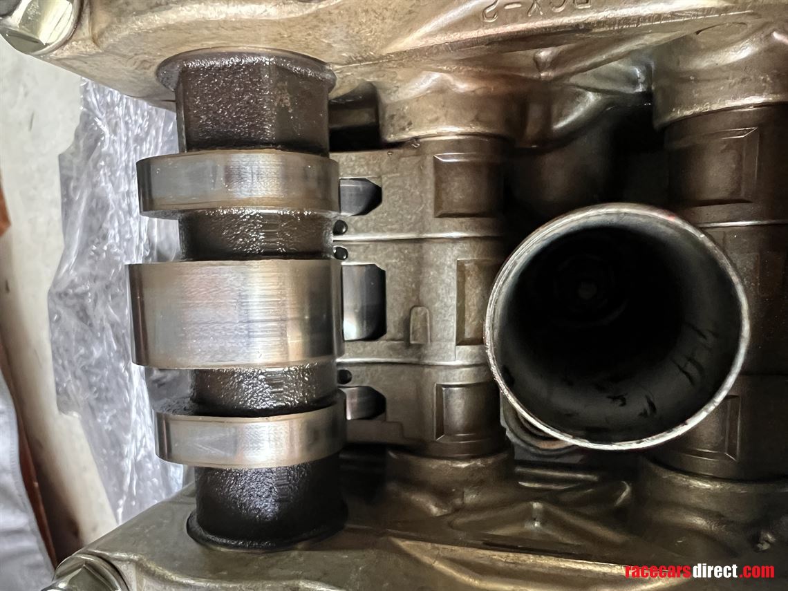 honda-s2000-f20c-engine-and-gearbox